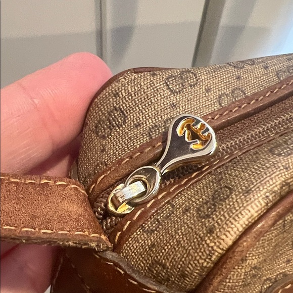 Vintage Gucci Mini GG Adjustable Crossbody - Picture 6 of 16